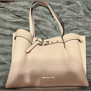 MK Emilia Large Pebbled Leather Tote in Powdered Blush